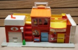 Fisher Price Play Family Village