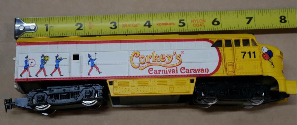 HO Gauge Corky's Carnival Caravan Train Set | Proxibid