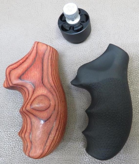 Ruger SP101 Grips and Speed Loader