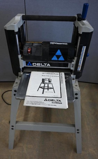 Delta model 22-560 12.5"x6" Portable Planer with Stand & Manual!