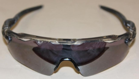 Oakley Black Radar EV Oakley Frames with Purple Prism Lenses