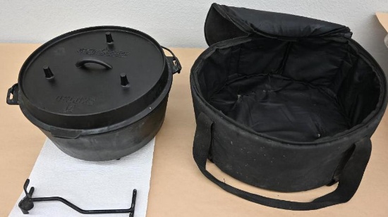 Camp Chef Deluxe 14 Dutch Oven with soft case