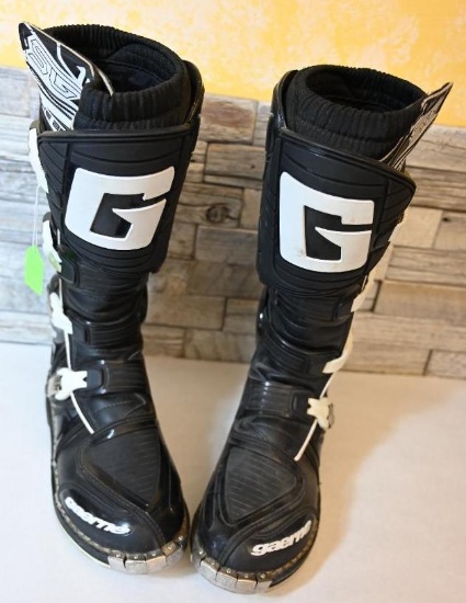 Gaerne model 10SG Motorcycle Boots size 11