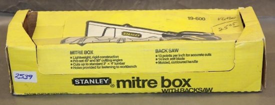 Stanley Miter Box and Back Saw 19-600