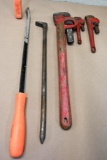 Pry Bars & Pipe Wrenches
