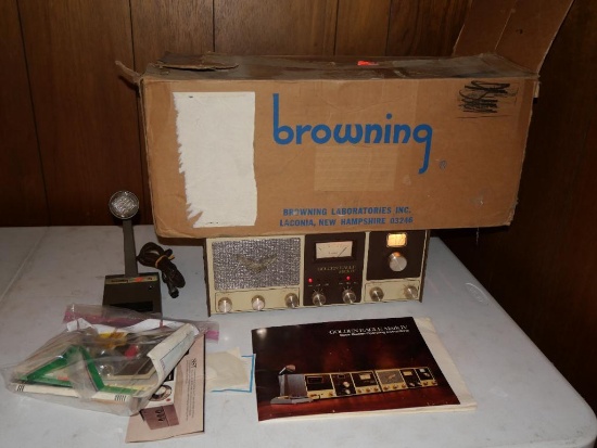 Golden Eagle Mark IV Base Station CB Radio with Browning 776 Mic