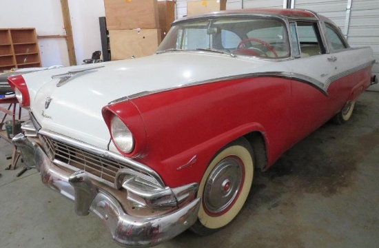 1956 Ford Fairlane Sedan