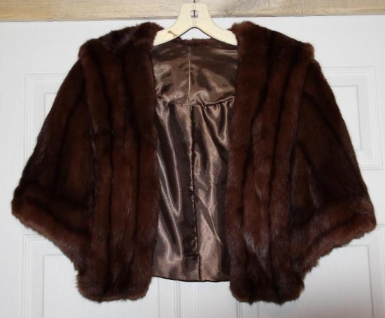 Excellent Brown Fur Shoulder Shawl