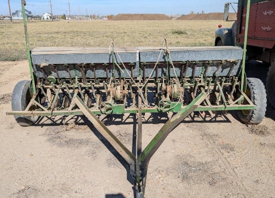 John Deere 16 Rain Drill