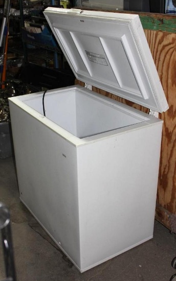 Medium Sized Kenmore Deep Freezer