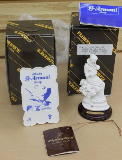 Giuseppe Armani Statue and Plaque with Boxes