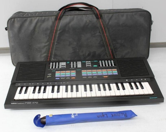 Yamaha Portasound PSS-470 Keyboard in Case with Recorder