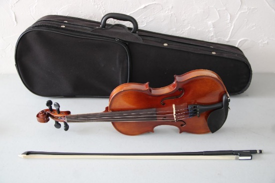 Knilling 1/2 Size School Model P112VN12 Violin with Bow in Case