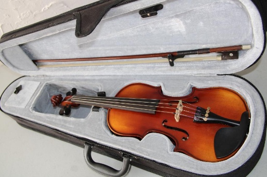 Knilling 112VN 1/4 Size Violin in Case