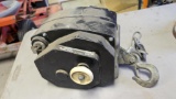 12 Volt Vehicle Winch