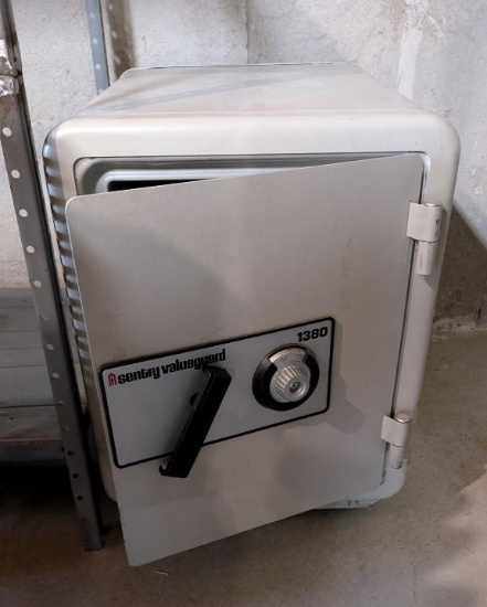 Sentry 1380 Floor Safe