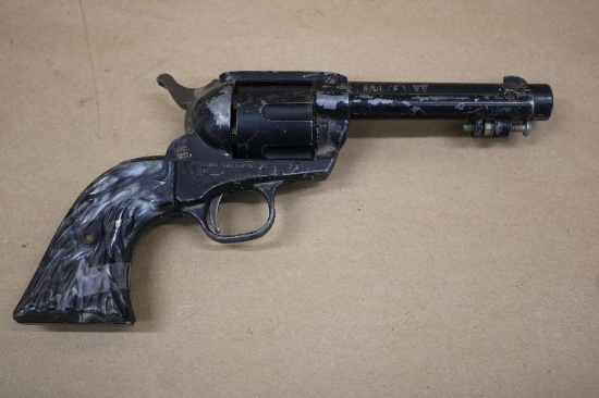 Crossman Single Action 6 .22 Caliber Pellet Pistol