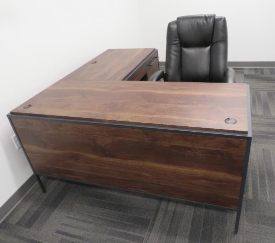 Corner Desk and Office Chair