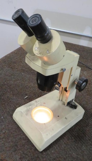 Microscope