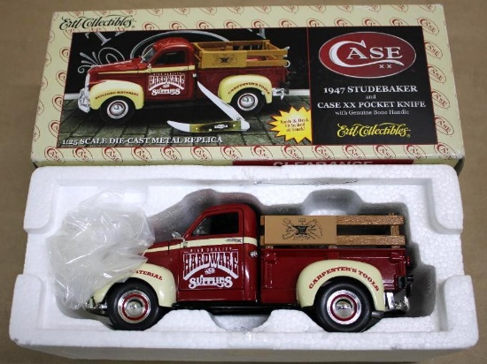 Ertl Collectibles with Case Folding Knives Die Cast Set