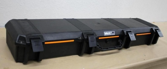 Pelican Vault Latching Rifle Case