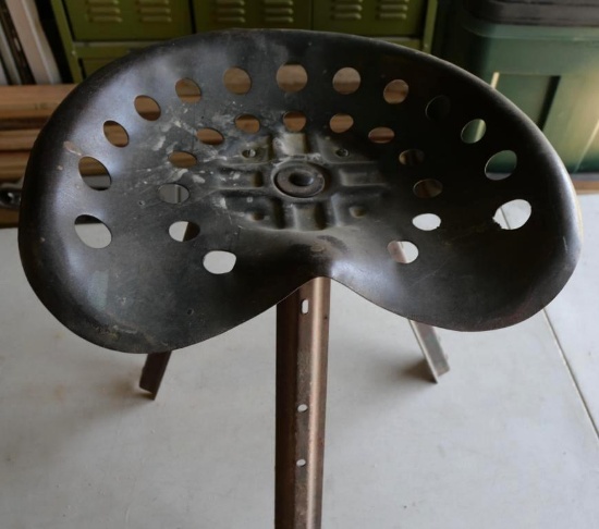 Tractor Seat / Stool