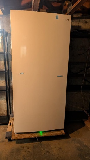 Frigidaire Large Capacity Stand Up Freezer