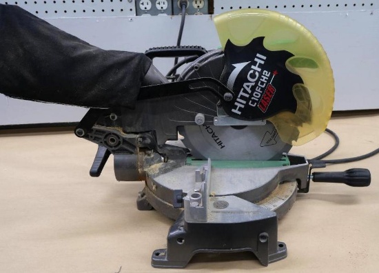 Hitachi C10FCH2 10" Compound Miter Saw with Laser Marker