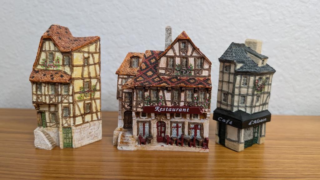 J Carlton-Gault Miniature Houses | Proxibid