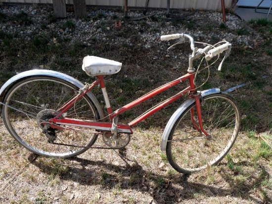 Vintage Hawthorne Ladies Cruiser Bicycle