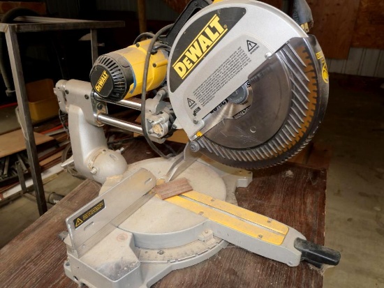 Dewalt DW708 12" Sliding Compound Miter Saw