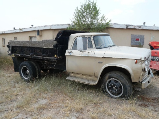 Dodge D500 Dump Truck