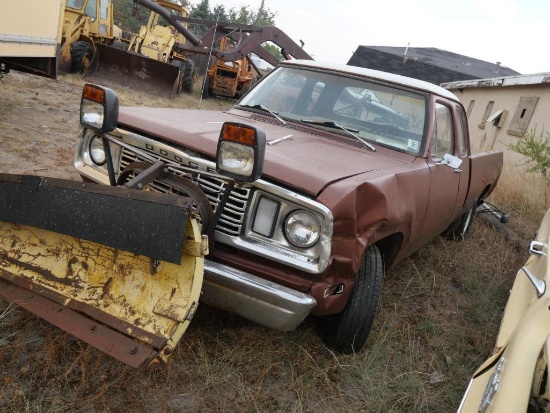 Dodge Model W10 Pickup with Plow