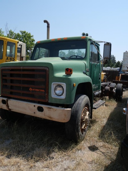 International S1900 Flatbed Truck