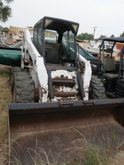 Bobcat S330 Skid Loader