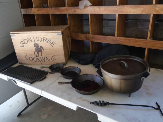 Iron Horse Cast Iron Cookware Set with Box