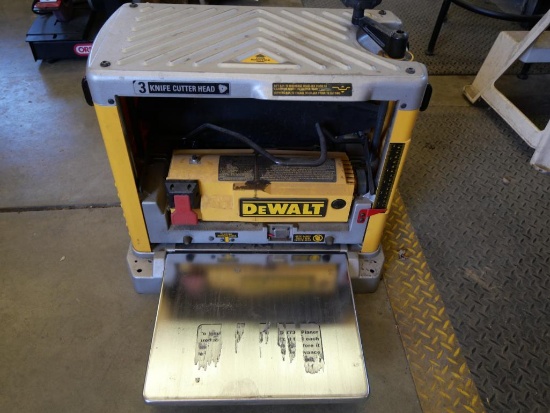 Dewalt DW734 Planer