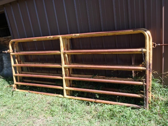 Five 9' 6" Stock Panels / Gates