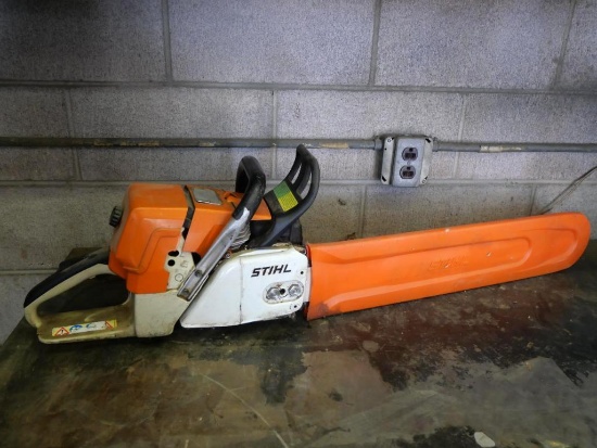 Stihl 044 Chainsaw with 25" Blade