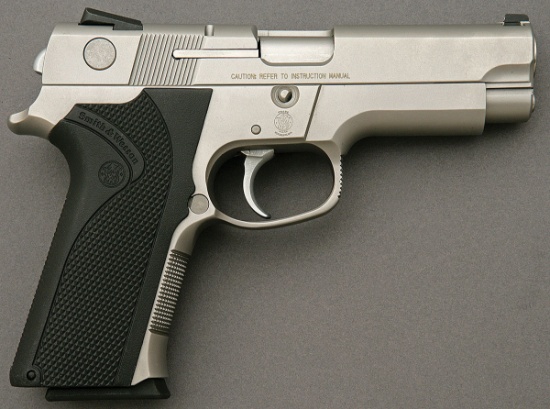 Smith & Wesson Model 4046 Semi-Auto Pistol