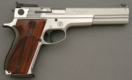 Smith & Wesson Performance Center Model 952-2 Long Slide Semi-Auto Match Pistol