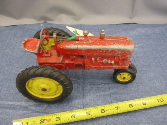 TRUSCALE M TRACTOR