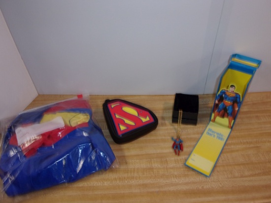 "SUPERMAN" ITEMS : NECKLACE, UNIFORM