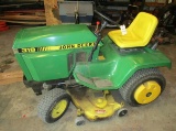 John Deere 318 Lawn Tractor