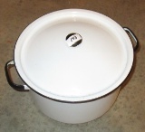 Granite Pot with Lid