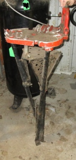 RIDGID PIPE VISE AND STAND