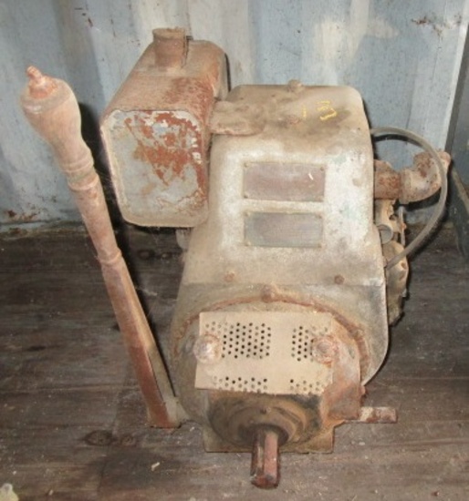 SMALL GAS ENGINE