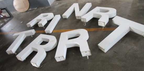 8 LARGE METAL LETTERS