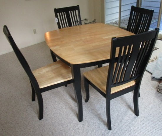 BUTCHER BLOCK STYLE TOP TABLE WITH 4 CHAIRS