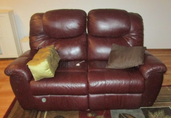 LEATHER LOVE SEAT